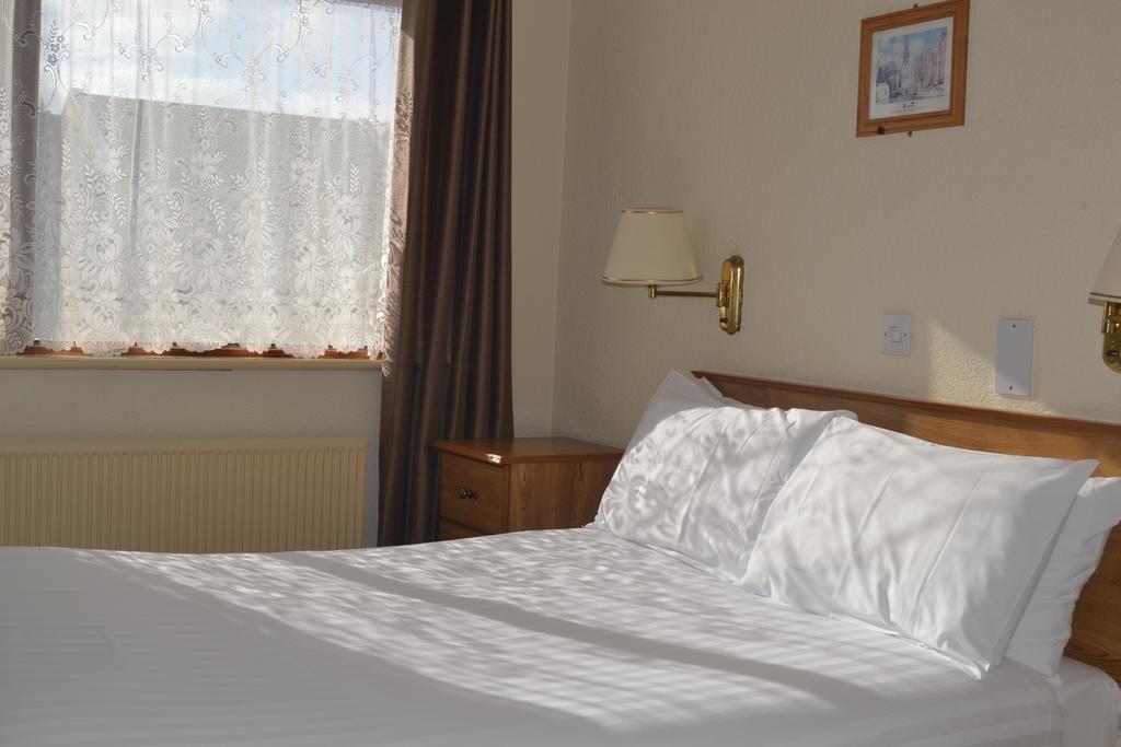 The Beach Hotel Mullaghmore Exterior photo